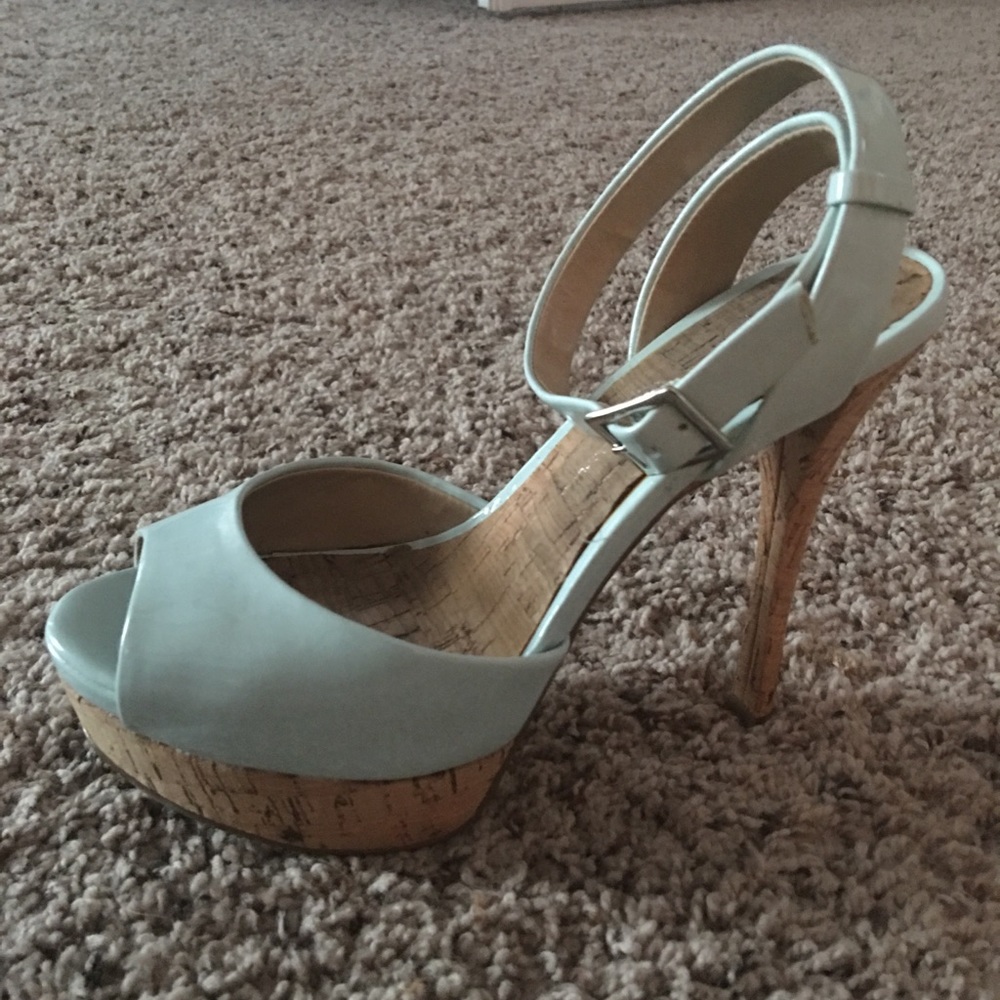 Light blue Jessica Simpson heels size 7!